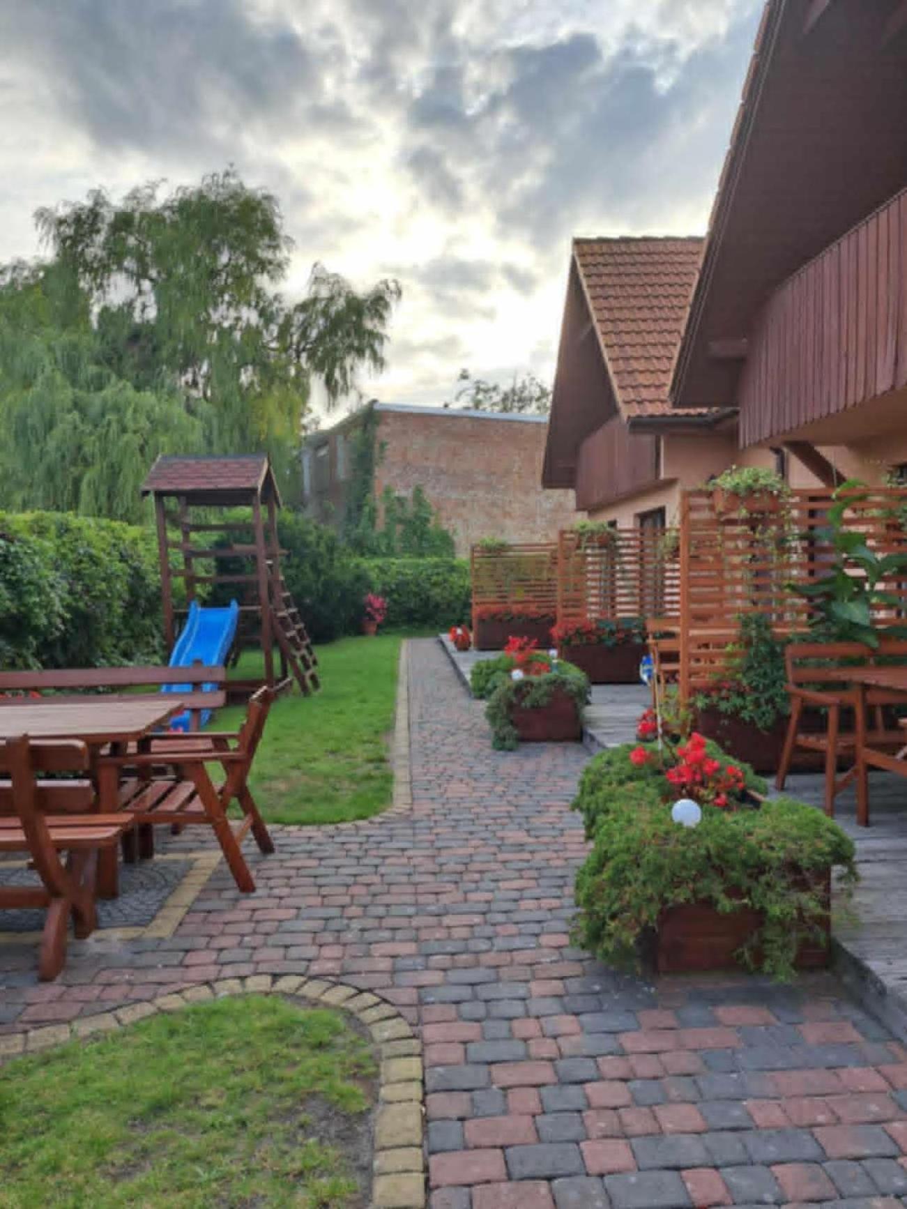 Rest Hotel จีฟโนฟ ภายนอก รูปภาพ